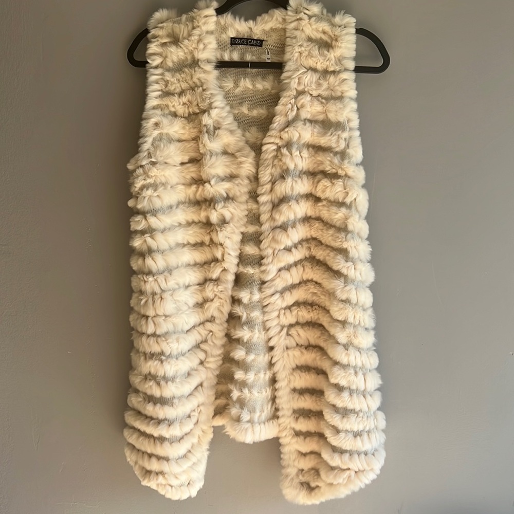 DOLCE CABO RABBIT FUR VEST NEW NEVER WORN